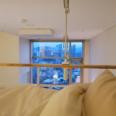 Skyview Duplex House-08 아파트